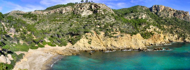 Hostal Residència Catalina Vera, allotjament al Port d'Andratx, Cala d'Egos